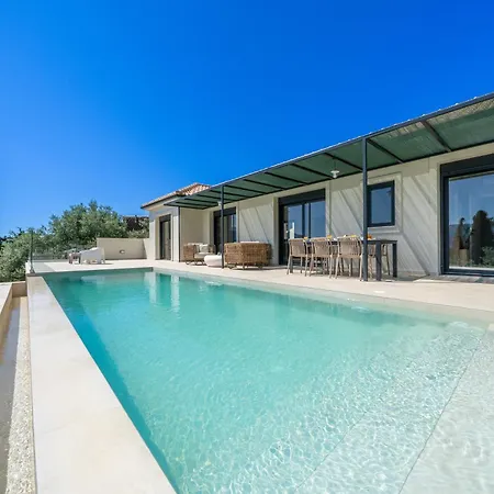 Casa Brand-new Luxury Villa *